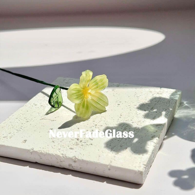 glass art flower