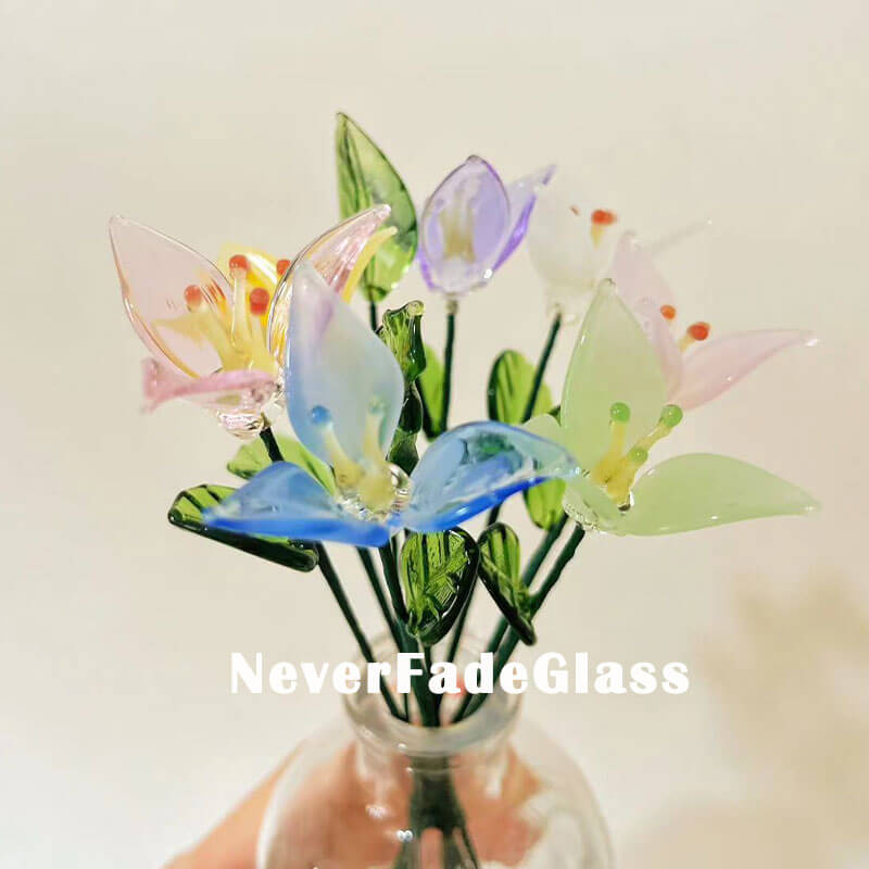 glass lily figuirne
