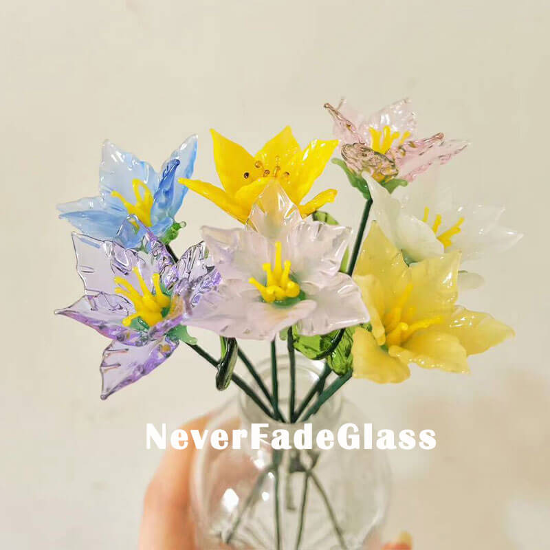 Glass Narcissus with stem